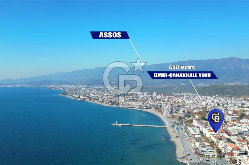AKÇAY KORDON'DA PANORAMİK DENİZ MANZARALI  ÖZEL TASARIM GENİŞ 1+1 DAİRE