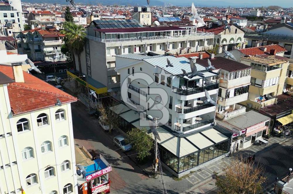 AKÇAY KORDON'DA PANORAMİK DENİZ MANZARALI  ÖZEL TASARIM GENİŞ 1+1 DAİRE