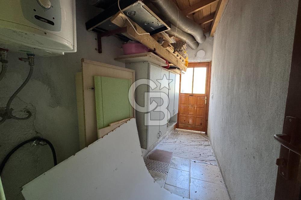 SELÇUK ŞİRİNCE’DE SATILIK DUBLEKS AHŞAP EVLİ MÜSTAKİL TARLA