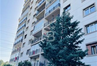 Bornova Evka-3 Özveri Sitesi’nde Ferah Ve Park Manzaralı  3+1 Satılık Daire 