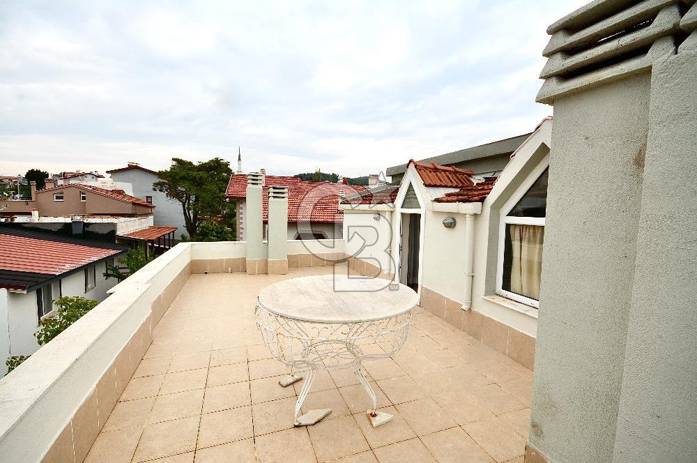 Urla Kalabak'ta Satılık 5+1 Müstakil Villa