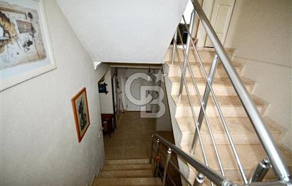 Urla Kalabak'ta Satılık 5+1 Müstakil Villa