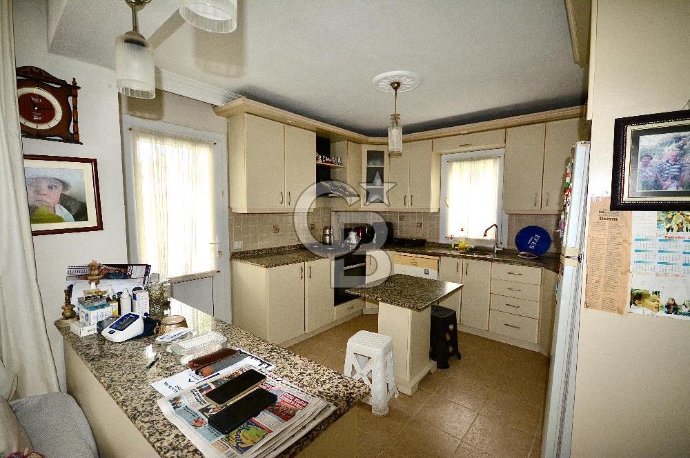 Urla Kalabak'ta Satılık 5+1 Müstakil Villa