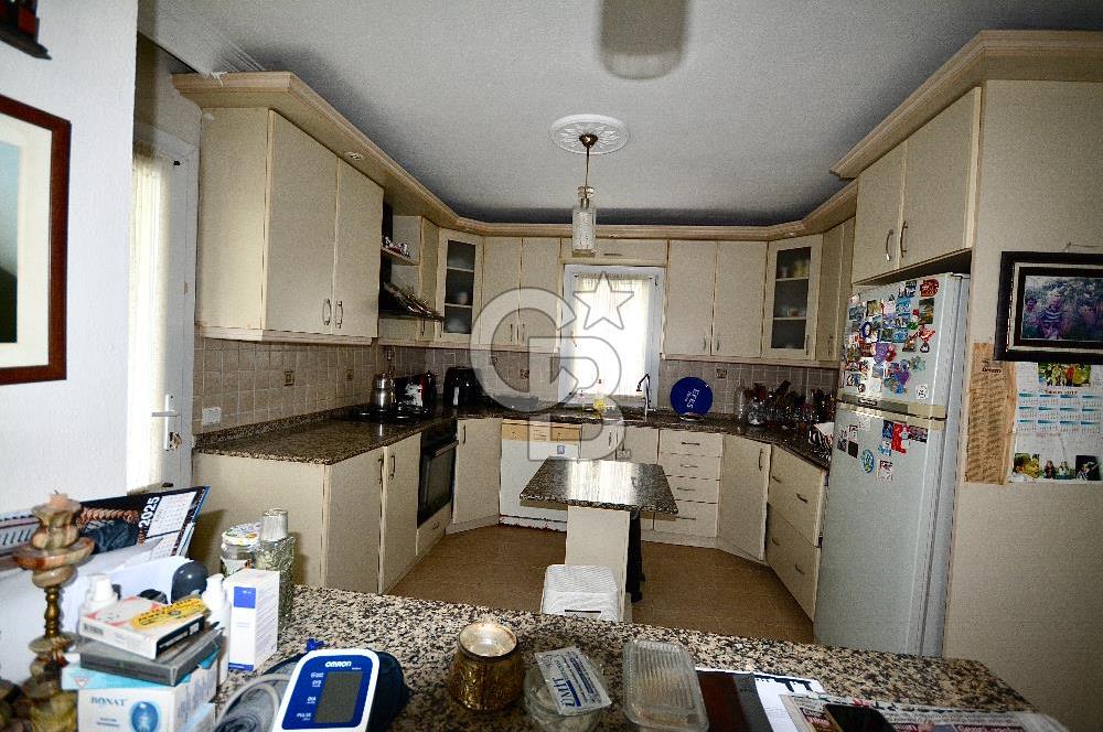 Urla Kalabak'ta Satılık 5+1 Müstakil Villa
