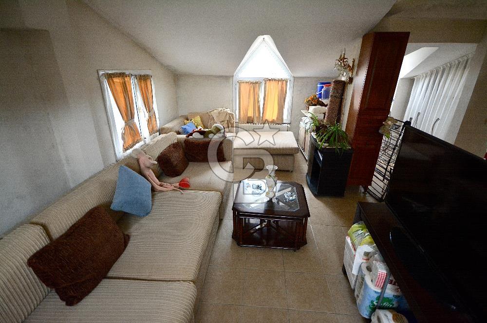 Urla Kalabak'ta Satılık 5+1 Müstakil Villa