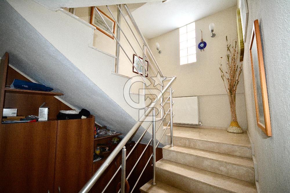 Urla Kalabak'ta Satılık 5+1 Müstakil Villa