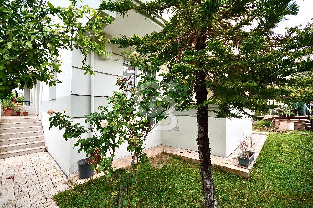 Urla Kalabak'ta Satılık 5+1 Müstakil Villa