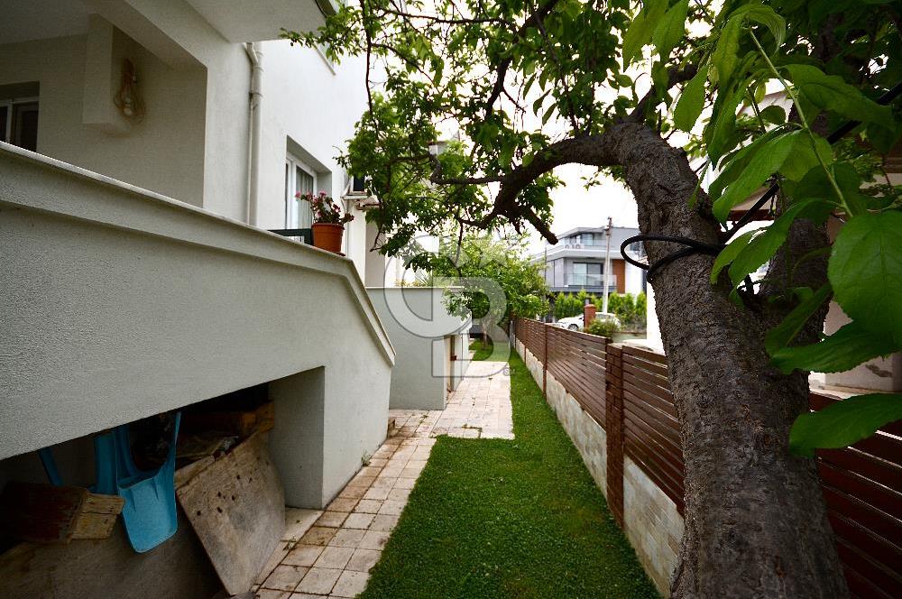 Urla Kalabak'ta Satılık 5+1 Müstakil Villa
