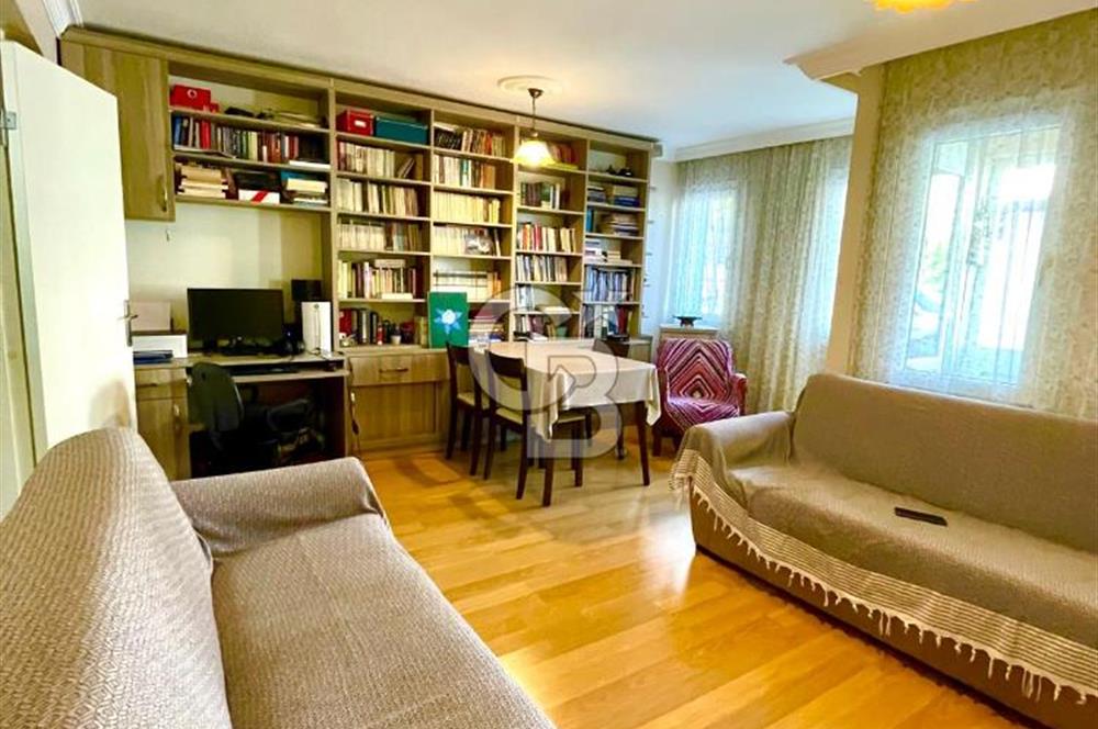 ESKİ FOÇA MERKEZDE DENİZE YÜRÜME MESAFESİ BAKIMLI SATILIK DAİRE