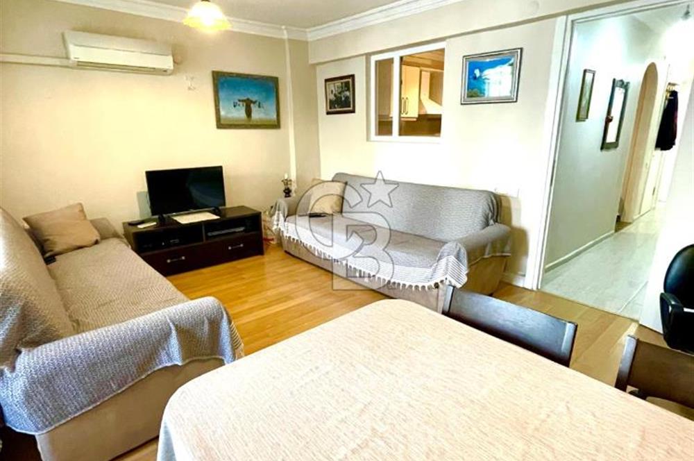 ESKİ FOÇA MERKEZDE DENİZE YÜRÜME MESAFESİ BAKIMLI SATILIK DAİRE