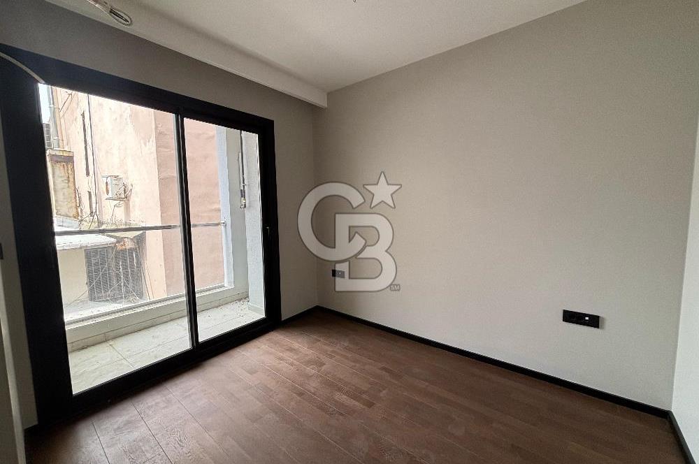CB Yalı'dan Alsancak Cumhuriyet Blv. üzerinde Satılık 3+1 Daire