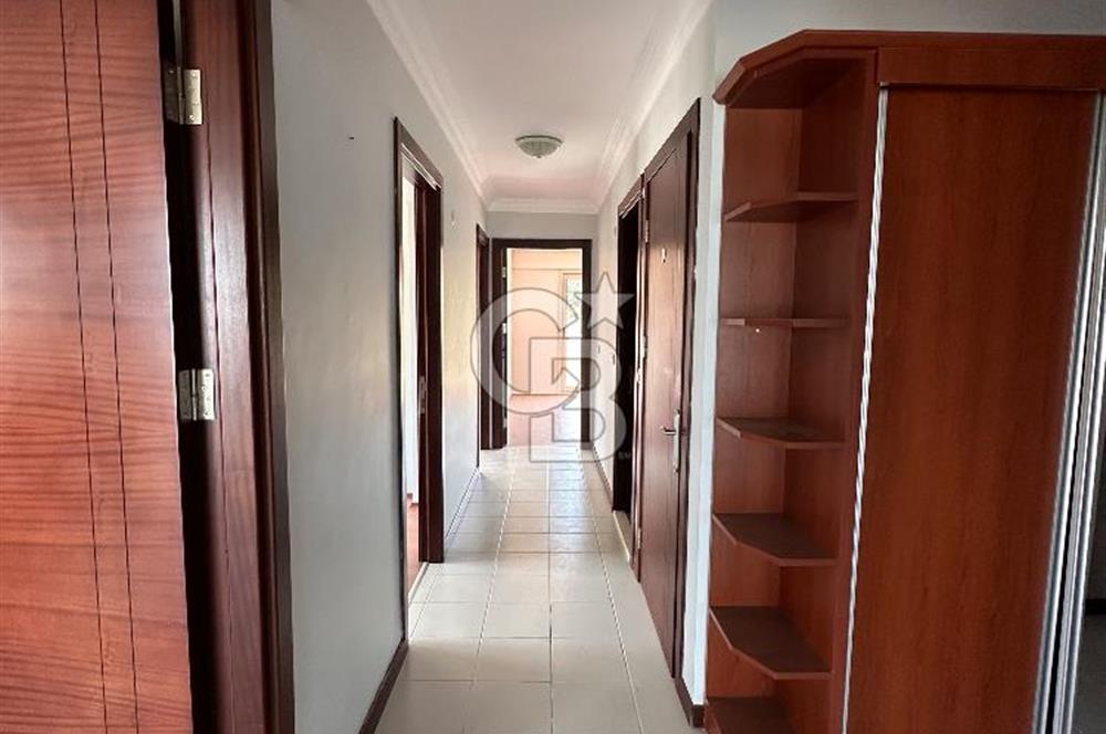 İzmir Narlıderede Site İçerisinde  Deniz - Körfez Manzaralı Satılık 3+1 Daire 