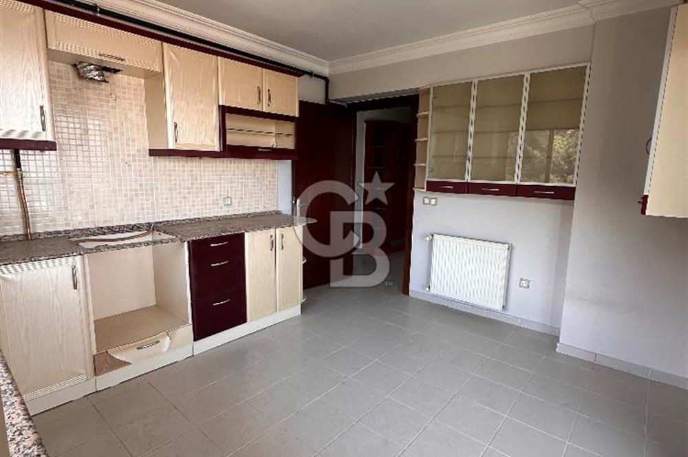 İzmir Narlıderede Site İçerisinde  Deniz - Körfez Manzaralı Satılık 3+1 Daire 