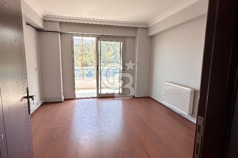 İzmir Narlıderede Site İçerisinde  Deniz - Körfez Manzaralı Satılık 3+1 Daire 