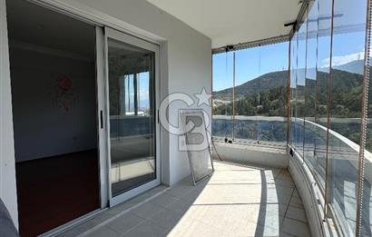 İzmir Narlıderede Site İçerisinde  Deniz - Körfez Manzaralı Satılık 3+1 Daire 