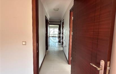 İzmir Narlıderede Site İçerisinde  Deniz - Körfez Manzaralı Satılık 3+1 Daire 