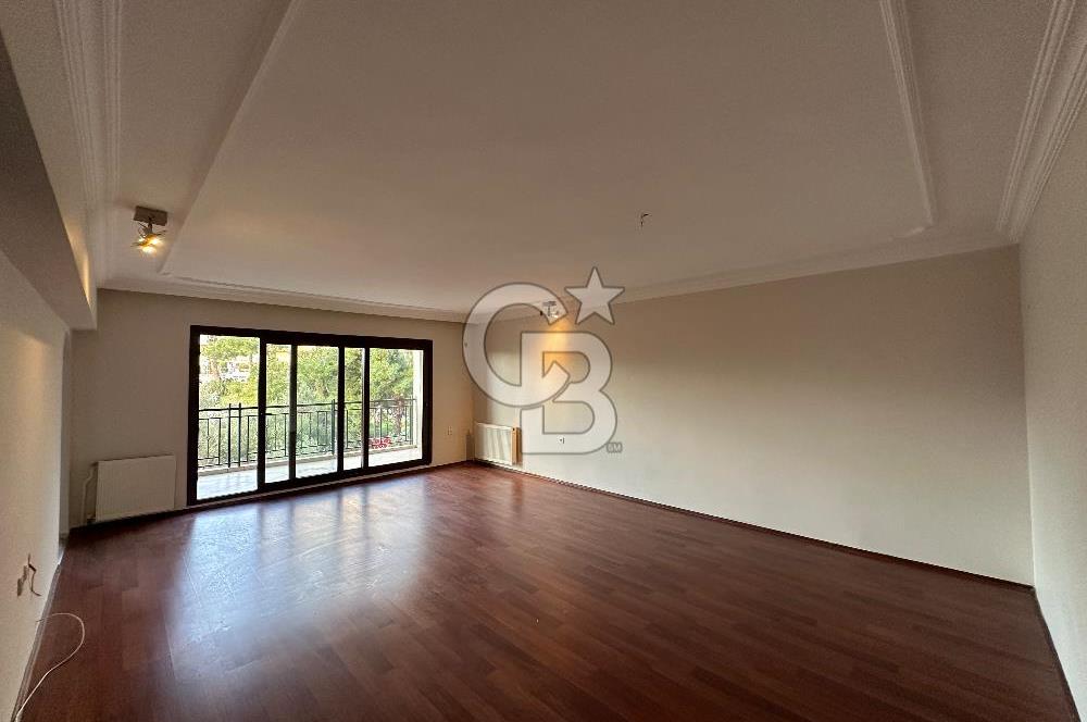 Bornova Evka-3 Özveri Sitesi’nde Ferah Ve Park Manzaralı  3+1 Satılık Daire 