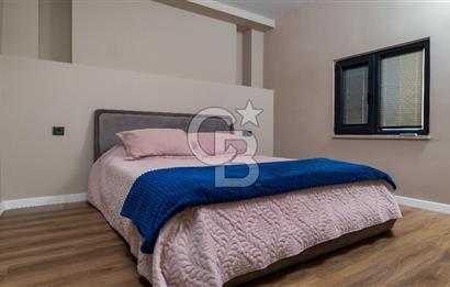 AKÇAY KORDON'DA PANORAMİK DENİZ MANZARALI  ÖZEL TASARIM GENİŞ 1+1 DAİRE