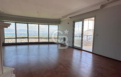 İzmir Narlıderede Site İçerisinde  Deniz - Körfez Manzaralı Satılık 3+1 Daire 