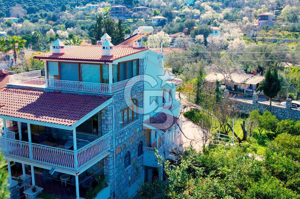 Marmaris Selimiye de 1250m2 Arsa İçerisinde Satılık Eşyalı Villa