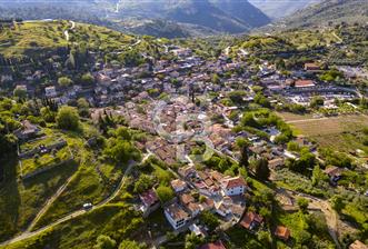 Şirince'ye 500 M Mesafede 9658 m2 Yapı İzinli Satılık Tarla