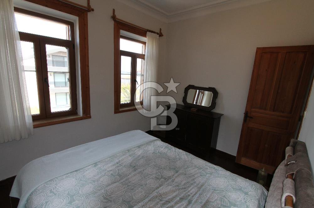 Urla İskelede Eşsiz Konumda Kiralık 2+1 Villa