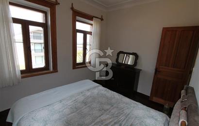 Urla İskelede Eşsiz Konumda Kiralık 2+1 Villa
