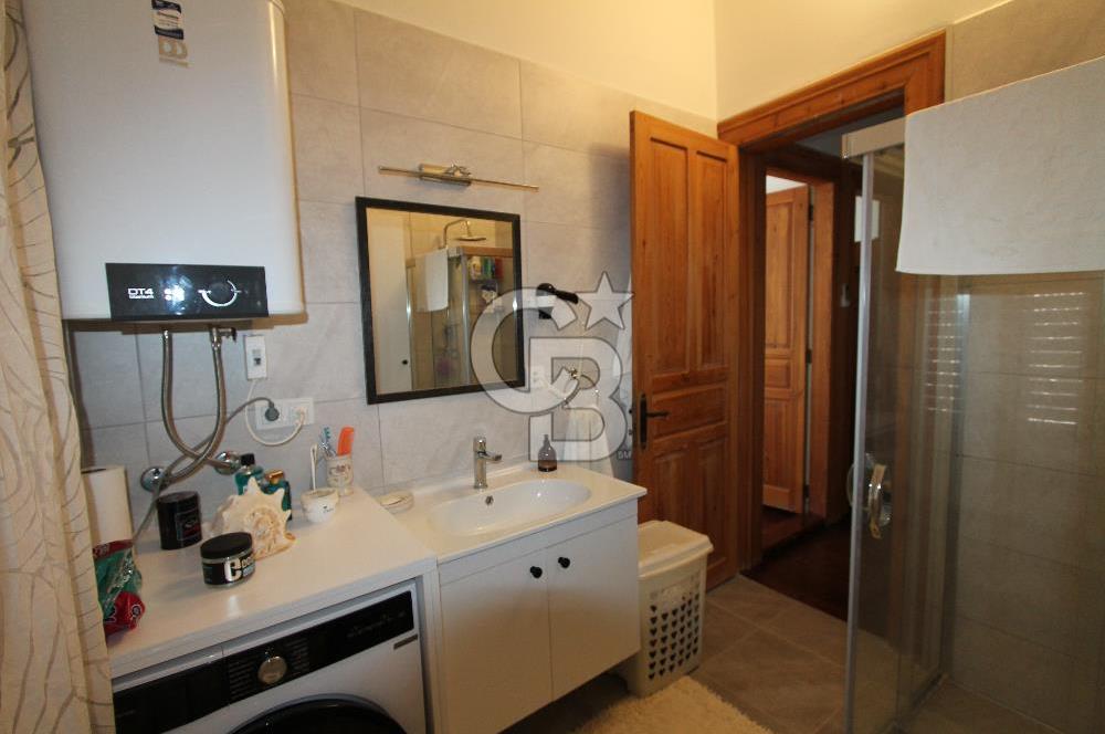 Urla İskelede Eşsiz Konumda Kiralık 2+1 Villa