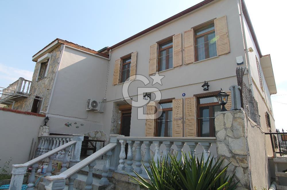 Urla İskelede Eşsiz Konumda Kiralık 2+1 Villa