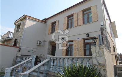 Urla İskelede Eşsiz Konumda Kiralık 2+1 Villa