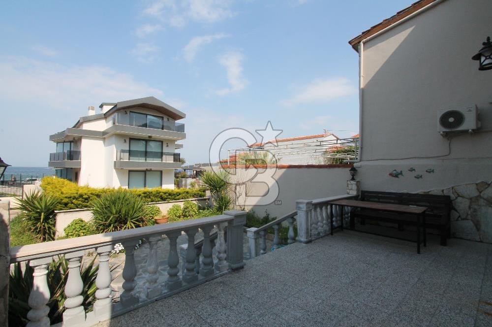 Urla İskelede Eşsiz Konumda Kiralık 2+1 Villa