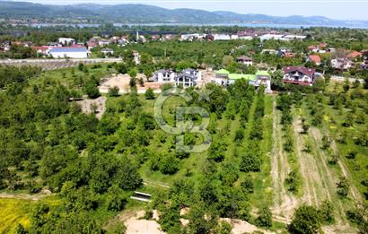 CB AKADEMİ MAŞUKİYE SATILIK 2200 m2 VİLLA İMARLI KÖŞE ARSA