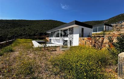 BODRUM KIZILAĞAÇ'TA HAVUZLU 1.200 M2 BAHÇELİ SATILIK VİLLA