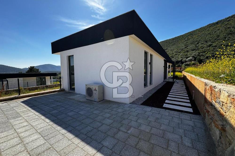 BODRUM KIZILAĞAÇ'TA HAVUZLU 1.200 M2 BAHÇELİ SATILIK VİLLA