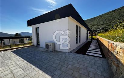 BODRUM KIZILAĞAÇ'TA HAVUZLU 1.200 M2 BAHÇELİ SATILIK VİLLA