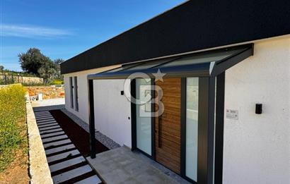 BODRUM KIZILAĞAÇ'TA HAVUZLU 1.200 M2 BAHÇELİ SATILIK VİLLA