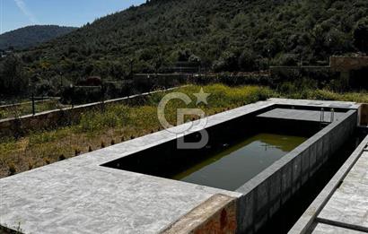 BODRUM KIZILAĞAÇ'TA HAVUZLU 1.200 M2 BAHÇELİ SATILIK VİLLA