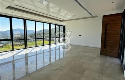 BODRUM KIZILAĞAÇ'TA HAVUZLU 1.200 M2 BAHÇELİ SATILIK VİLLA