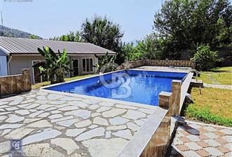 Muğla Ortaca 12 dönüm İçerisinde Satılık Tripleks Havuzlu Villa