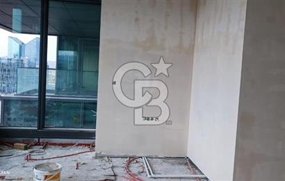 ANKARA ÇUKURAMBAR CUBES'DE İÇİ ÖZEL YAPILI 1+0 SATILIK OFİS