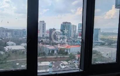 ANKARA ÇUKURAMBAR CUBES'DE İÇİ ÖZEL YAPILI 1+0 SATILIK OFİS