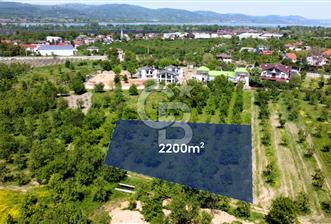 CB AKADEMİ MAŞUKİYE SATILIK 2200 m2 VİLLA İMARLI KÖŞE ARSA