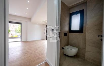URLA ZEYTİNALANI'NDA SATILIK 3+2 TRİPLEKS VİLLA