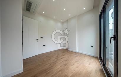 URLA ZEYTİNALANI'NDA SATILIK 3+2 TRİPLEKS VİLLA