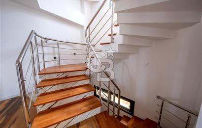 URLA İSKELE MAH. SATILIK 4+1 TRİPLEKS VİLLA