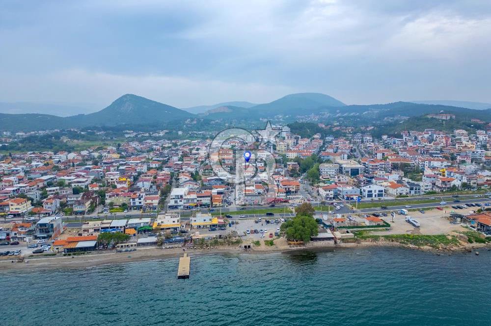 URLA ZEYTİNALANI'NDA SATILIK 3+2 TRİPLEKS VİLLA