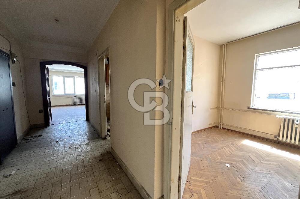ÇANAKKALE CEVATPAŞADA CADDE ÜZERİ ARAKAT GENİŞ SATILIK 3+1