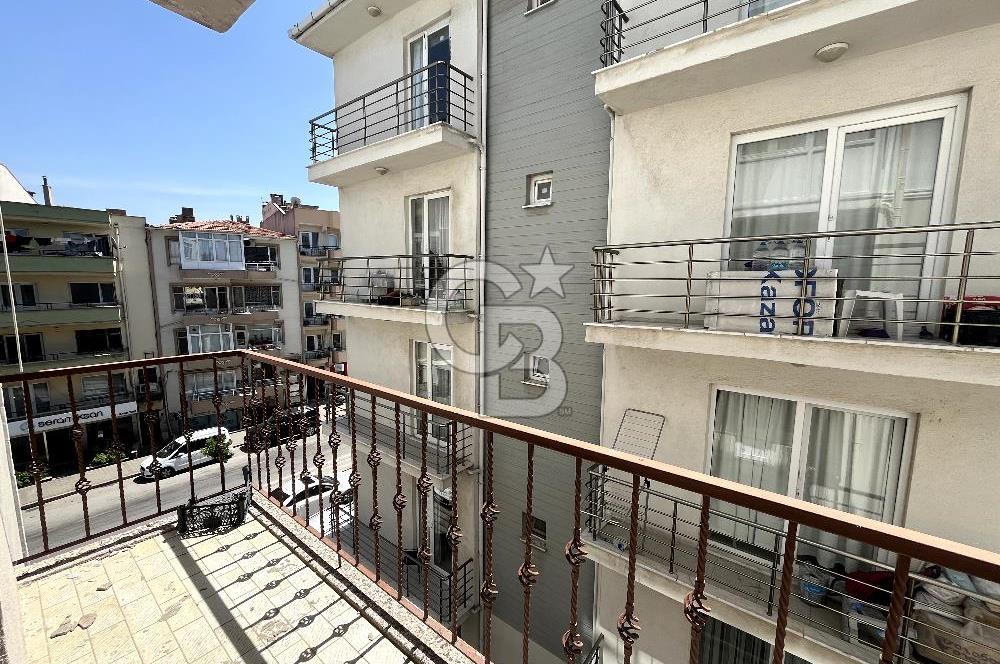 ÇANAKKALE CEVATPAŞADA CADDE ÜZERİ ARAKAT GENİŞ SATILIK 3+1
