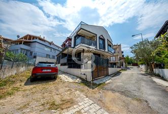 URLA İSKELE MAH. SATILIK 4+1 TRİPLEKS VİLLA