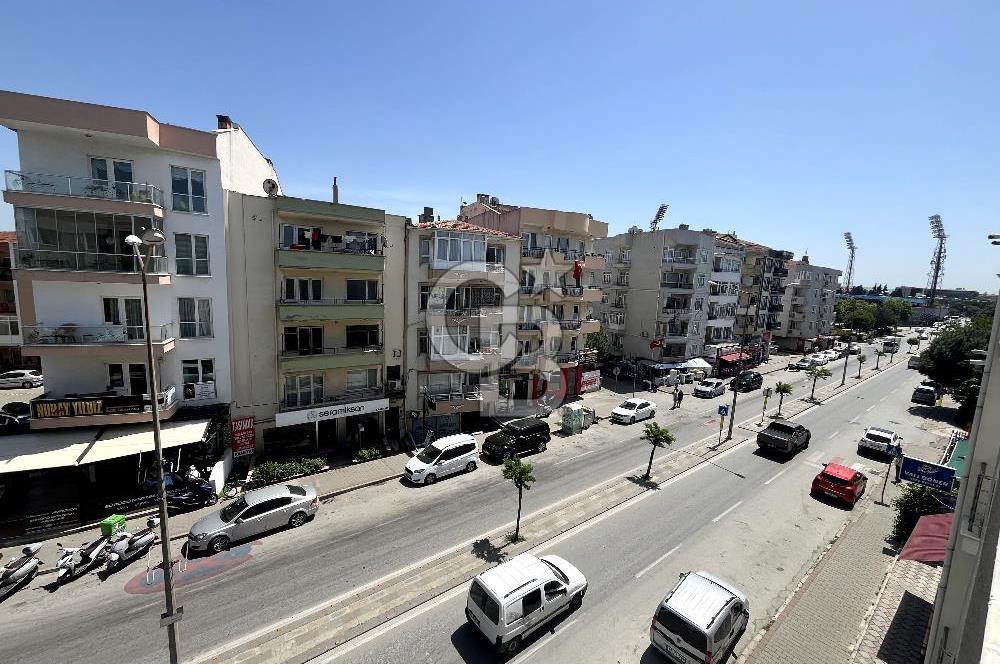 ÇANAKKALE CEVATPAŞADA CADDE ÜZERİ ARAKAT GENİŞ SATILIK 3+1